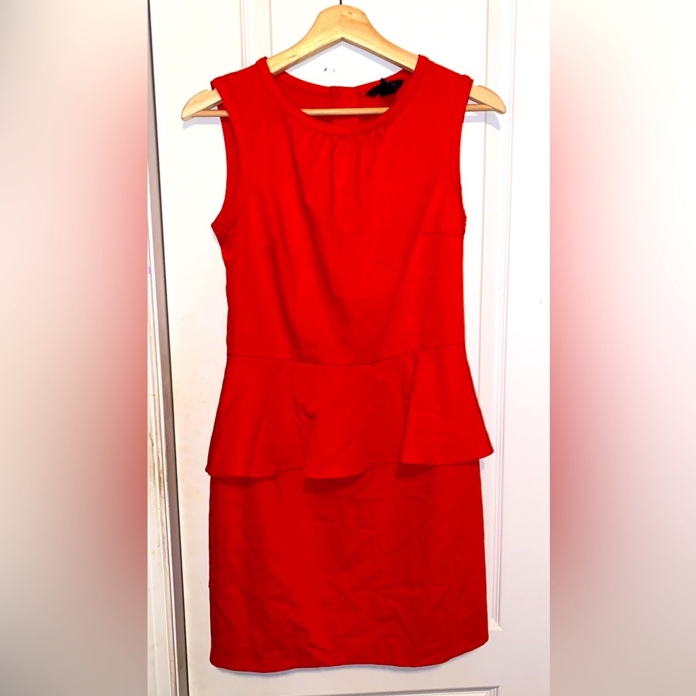 H&M, size 8, red sleeveless professional dress